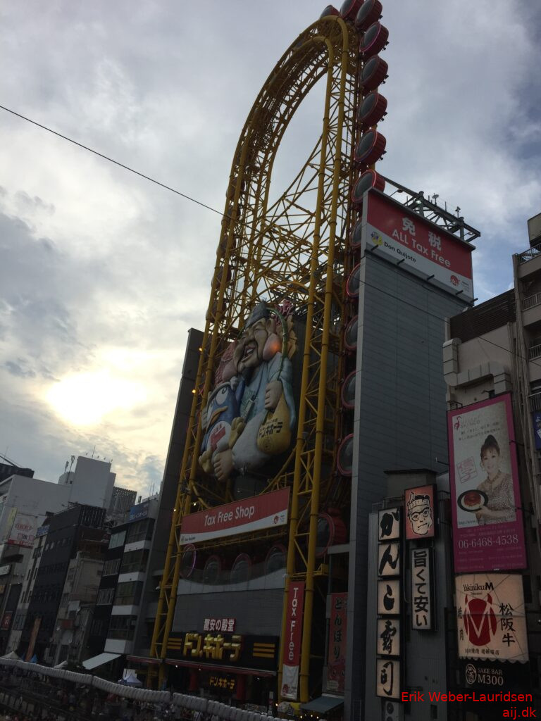 Stor Don Quijote butik i Dotonbori, Osaka, sommer 2016