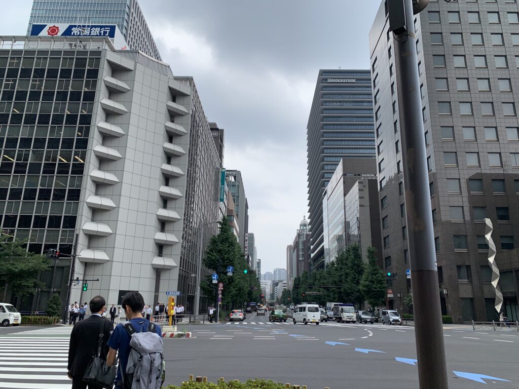 Gade i Marunouchi, sommer 2019