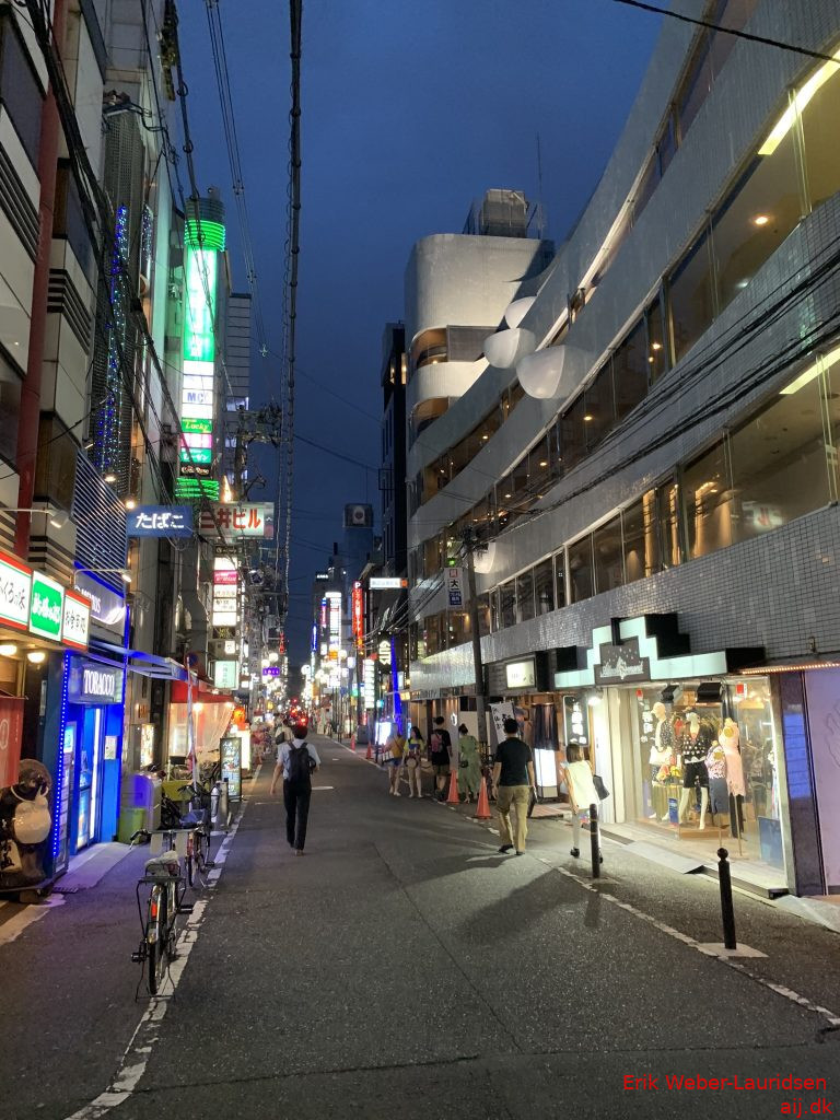 Chuo om natten, Osaka, sommer 2019